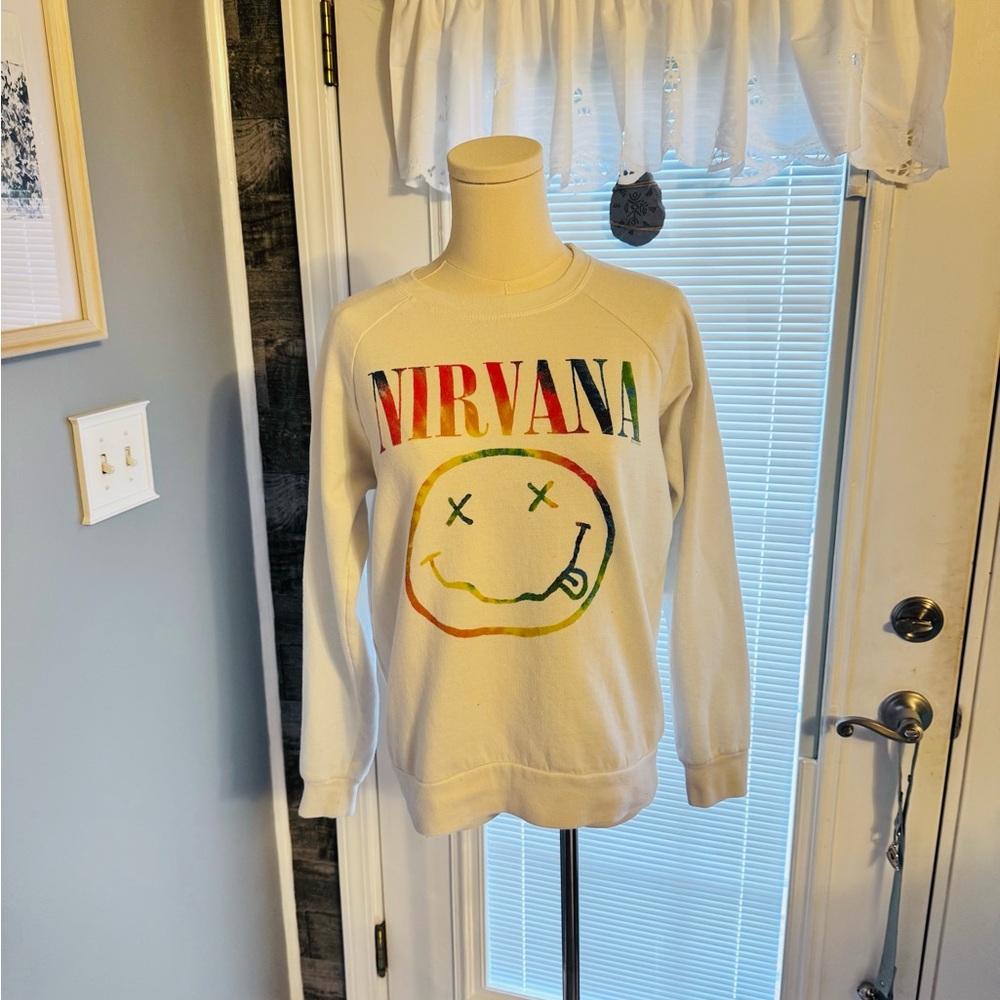 Forever 21 Nirvana White Graphic Sweatshirt SZ SM